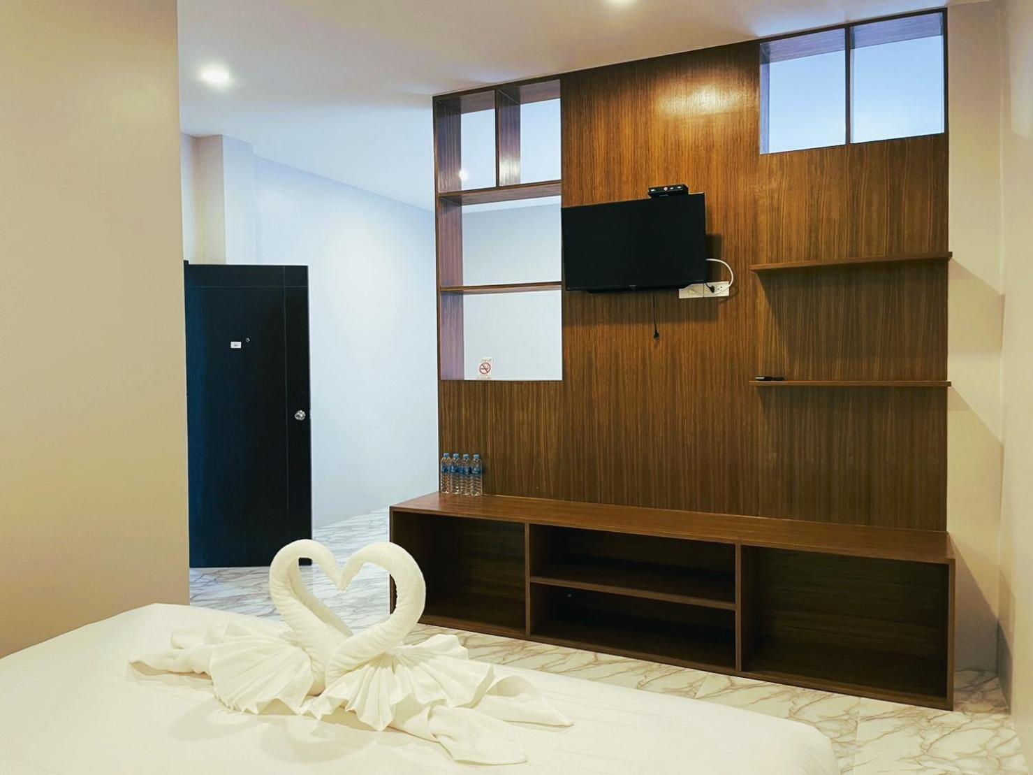 Terminal 58 Hotel Ban Mut Dok Khao Exterior photo