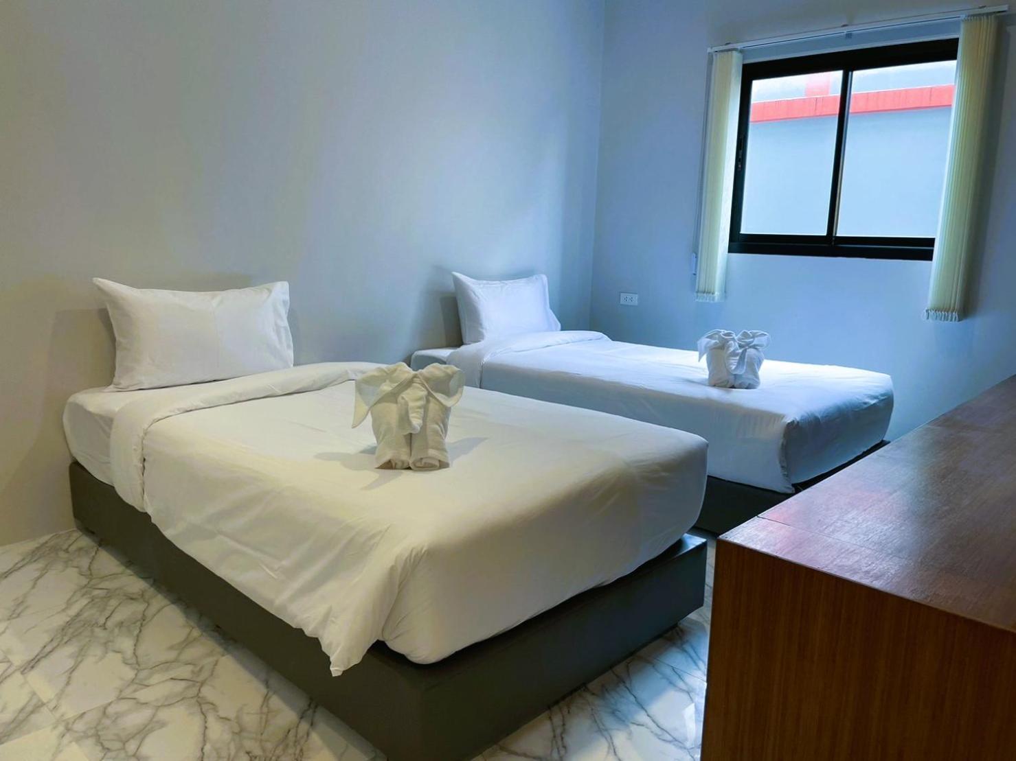 Terminal 58 Hotel Ban Mut Dok Khao Exterior photo